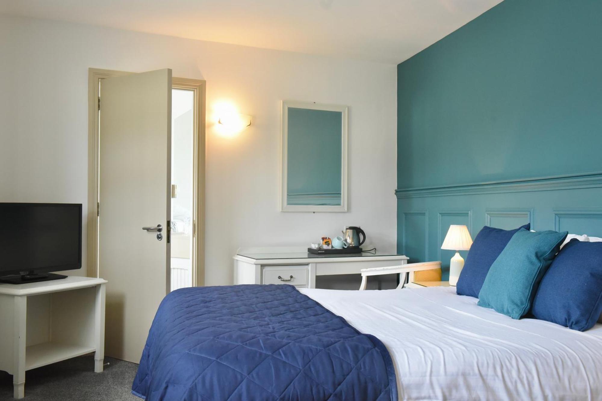 The Lough & Quay Accommodation Town Centre وارين بوينت المظهر الخارجي الصورة