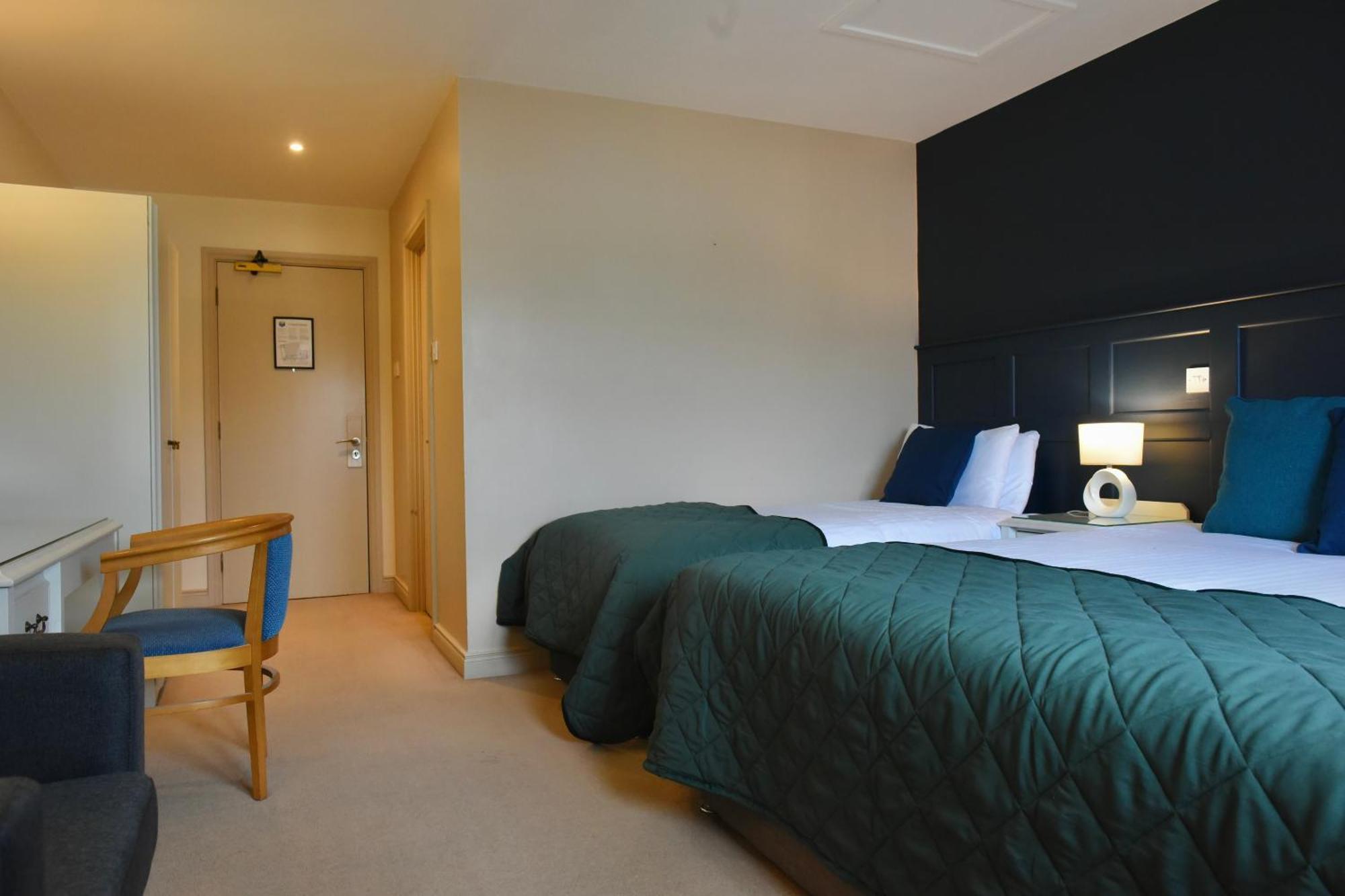 The Lough & Quay Accommodation Town Centre وارين بوينت المظهر الخارجي الصورة