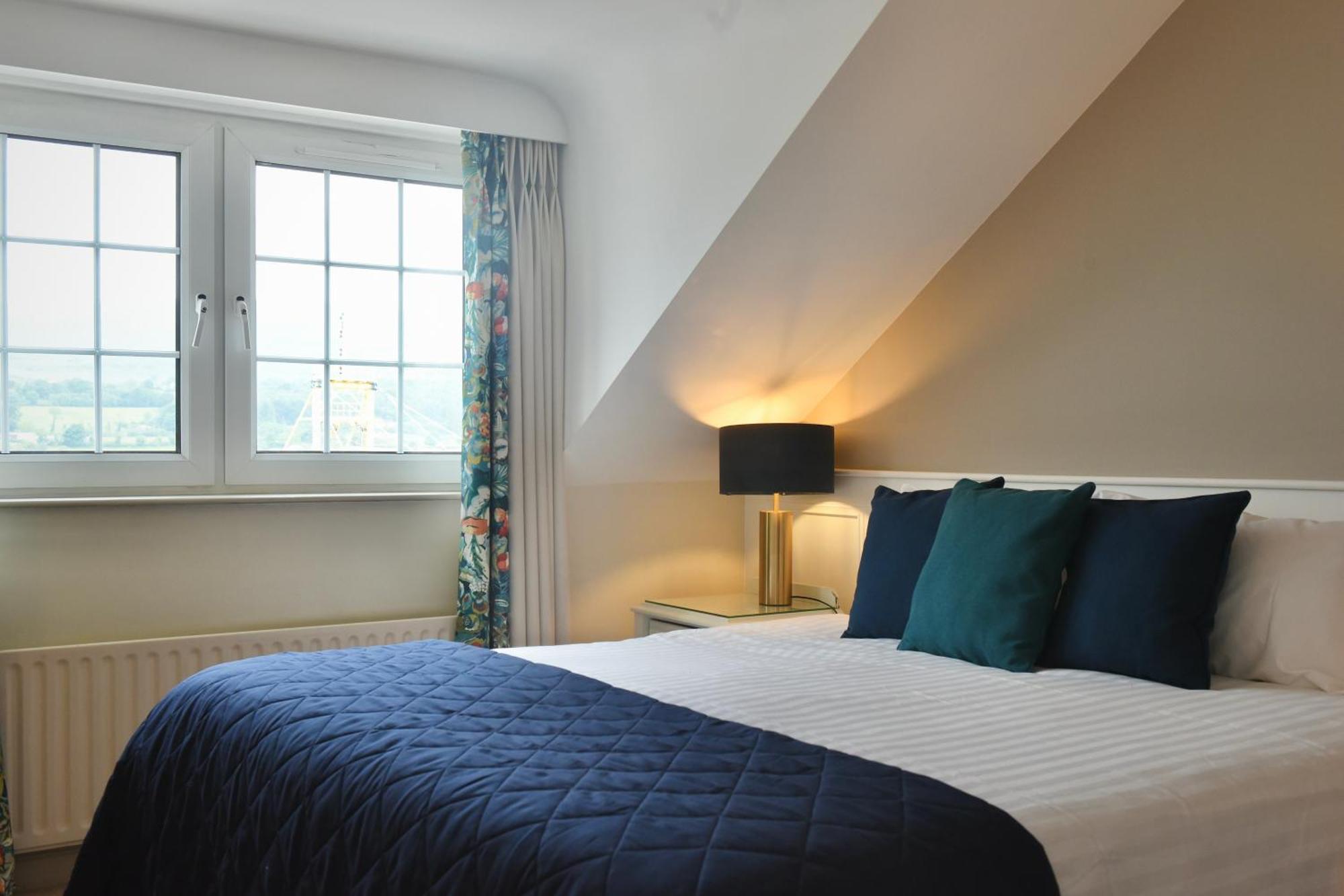 The Lough & Quay Accommodation Town Centre وارين بوينت المظهر الخارجي الصورة