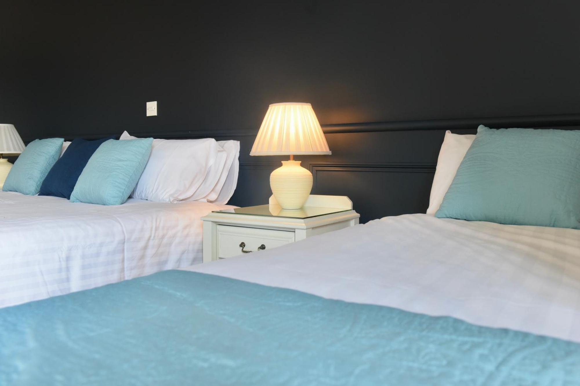 The Lough & Quay Accommodation Town Centre وارين بوينت المظهر الخارجي الصورة