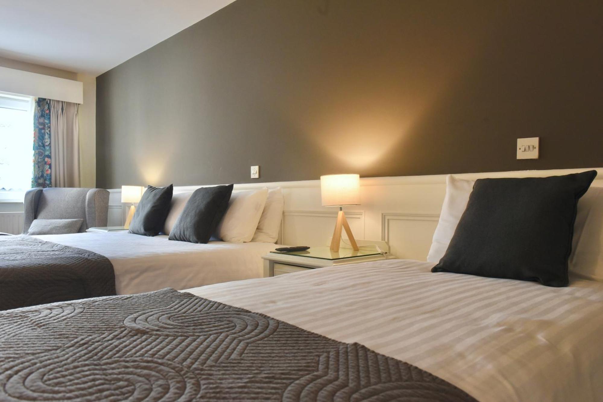 The Lough & Quay Accommodation Town Centre وارين بوينت المظهر الخارجي الصورة
