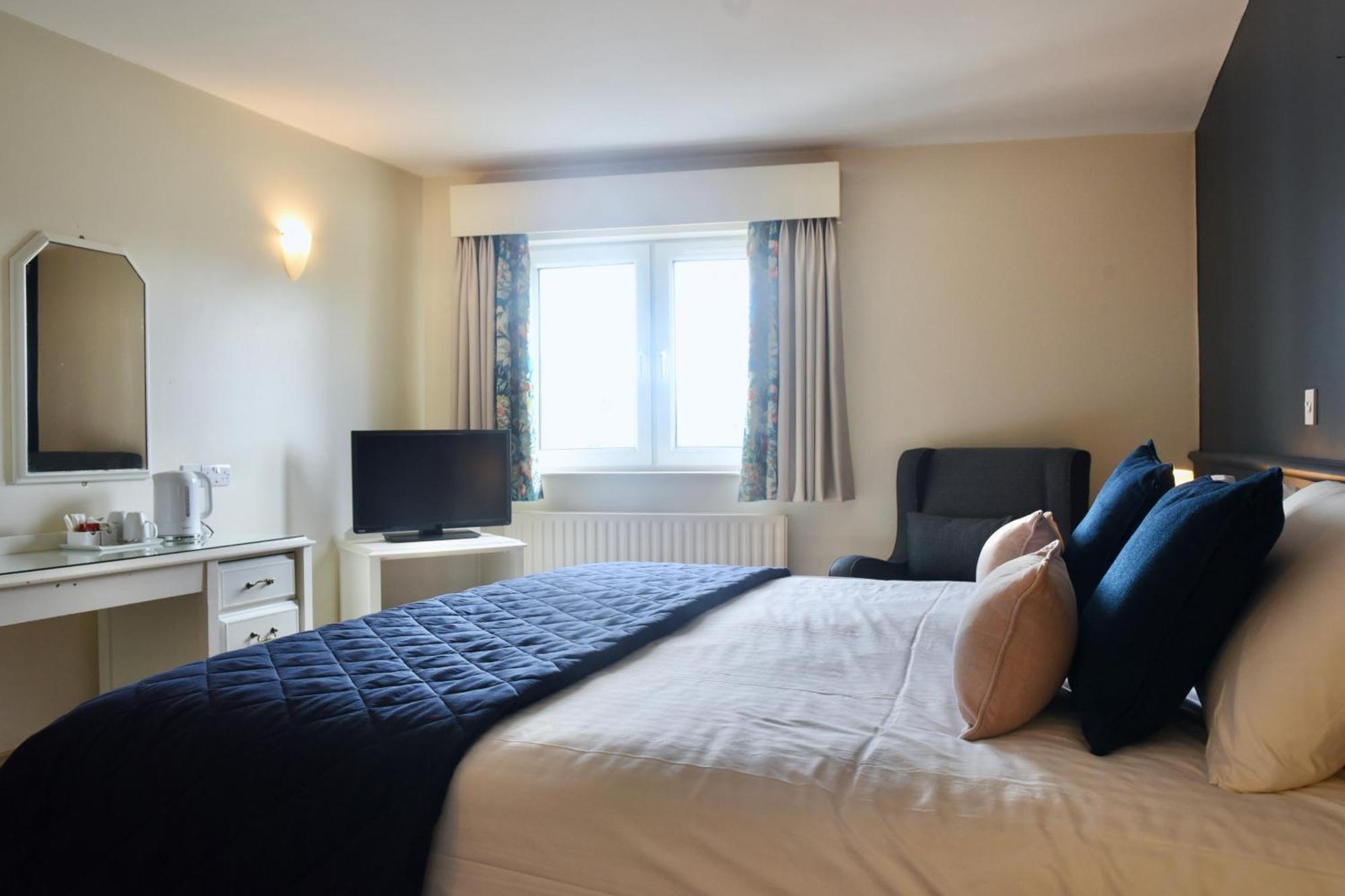 The Lough & Quay Accommodation Town Centre وارين بوينت المظهر الخارجي الصورة